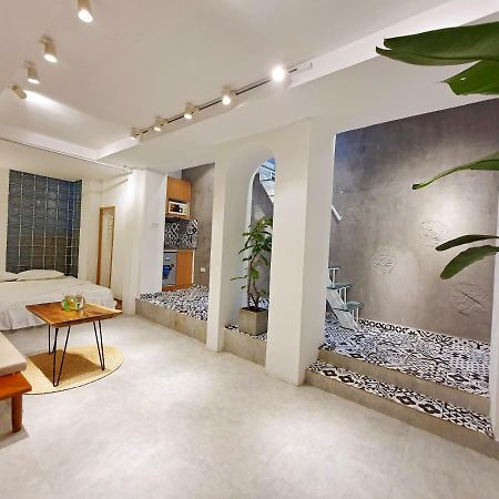 20X19 Apartment Hanoi Bagian luar foto