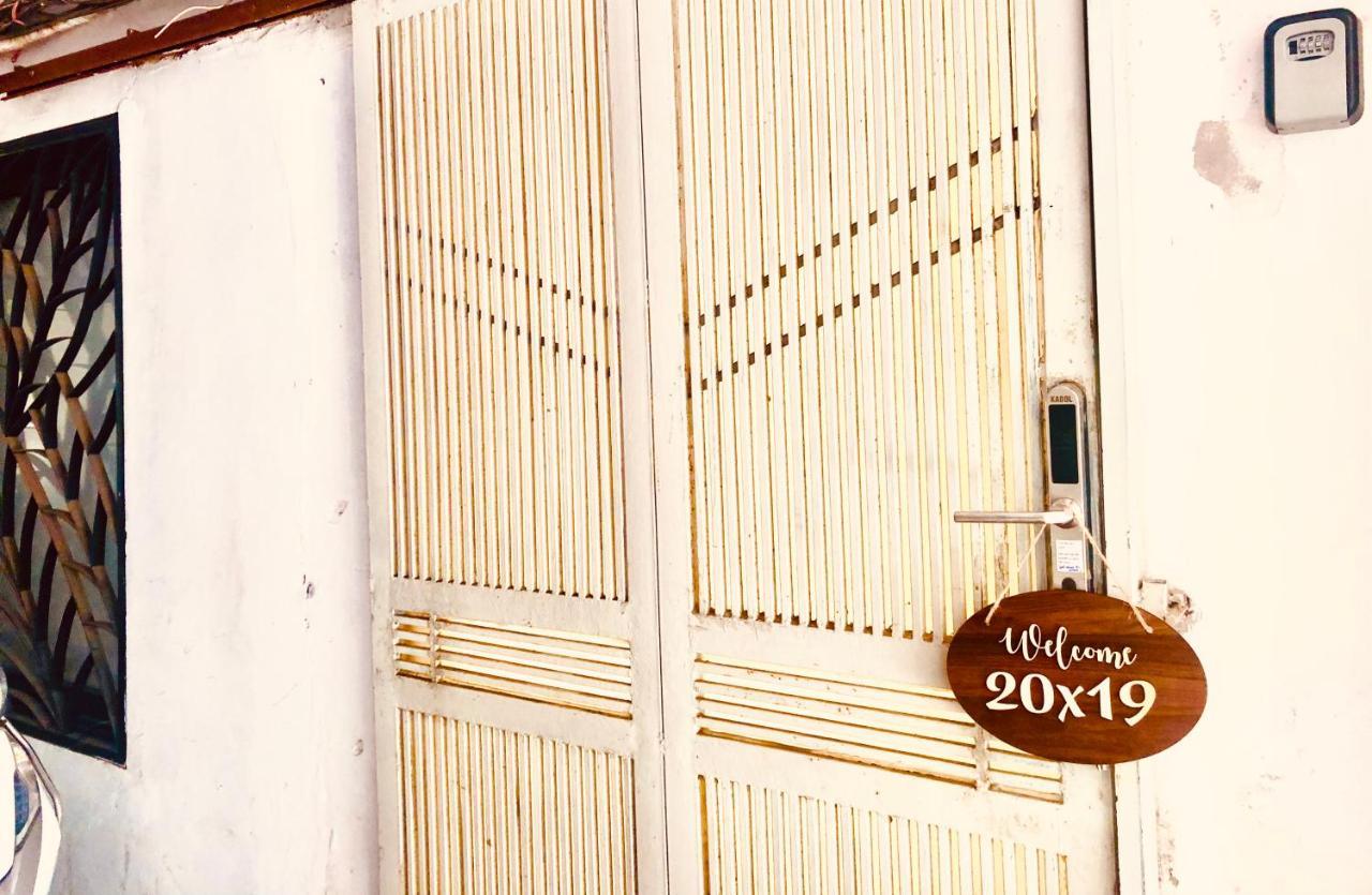 20X19 Apartment Hanoi Bagian luar foto