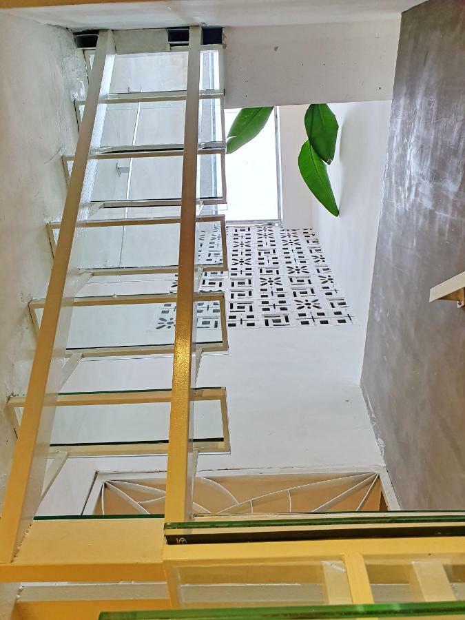 20X19 Apartment Hanoi Bagian luar foto